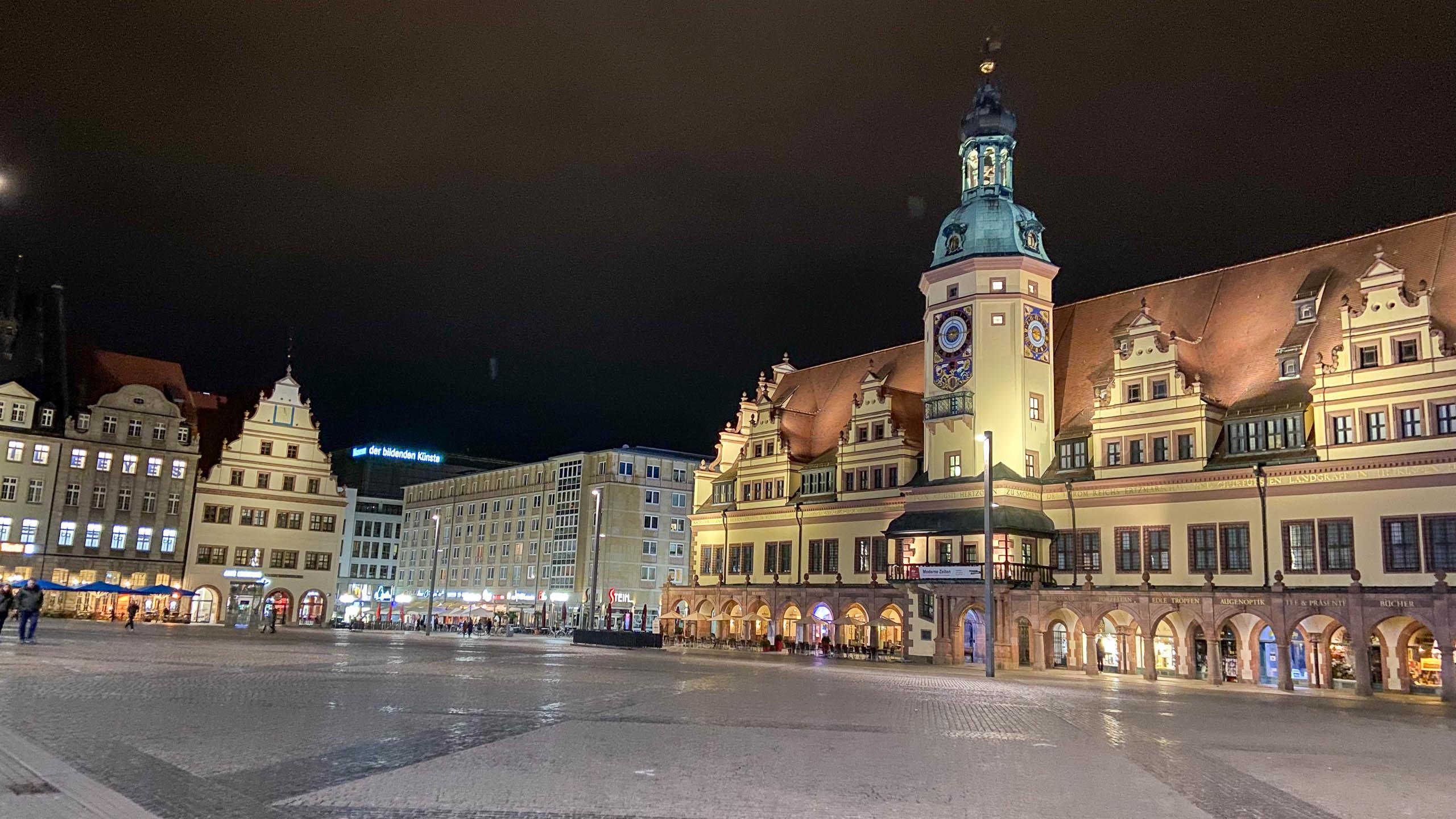 Leipzig - Marktplatz und Altes Rathaus bei Nacht